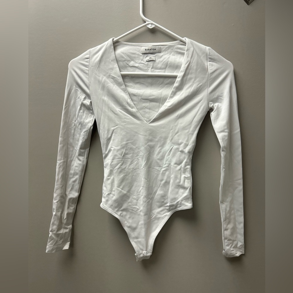 Babaton Contour V Neck Long Sleeve‎ Bodysuit